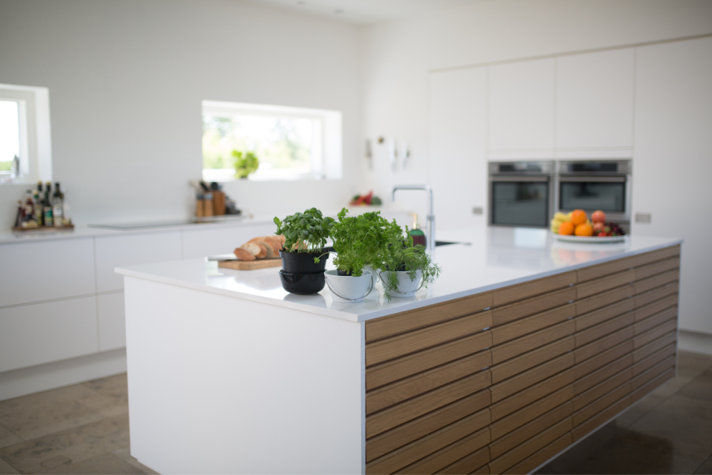 Artificial quartz stone kitchen surface makes it easy to clean, saving time