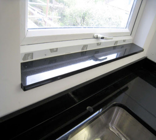 bệ cửa sổ ốp đá granite