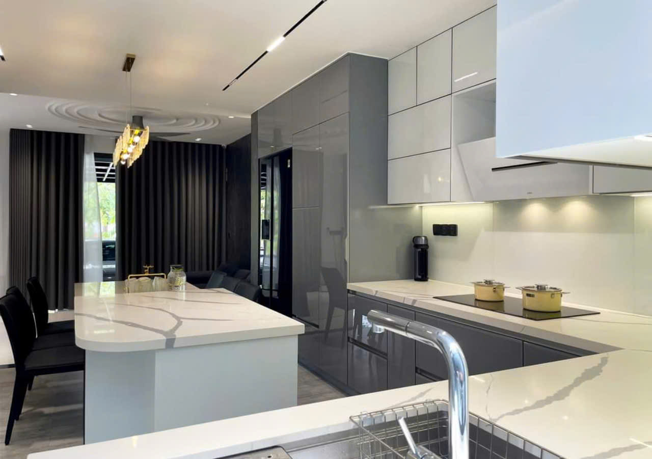 giá đá bếp có sự chênh lệch đáng kể
