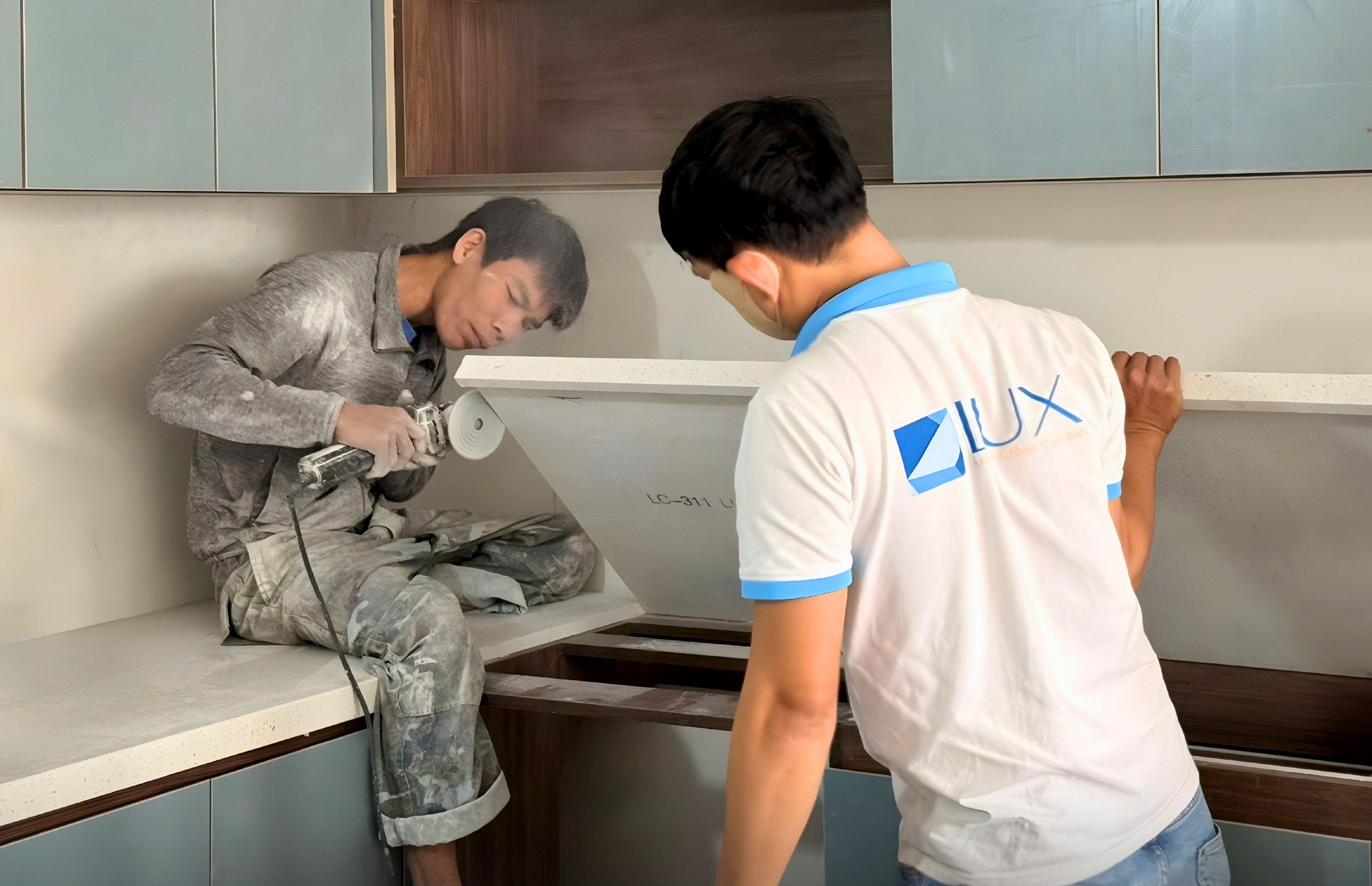 thi công đá mặt bếp